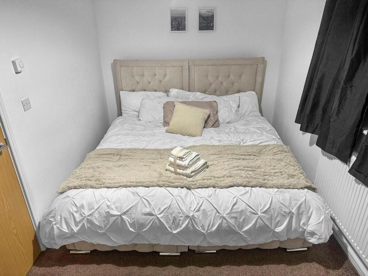 Chic 3-br House Ao Arena, Centre,old Trafford Holiday home Manchester