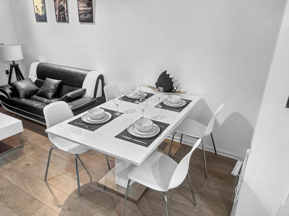 Holiday home Chic 3-br House Ao Arena, Centre,old Trafford *