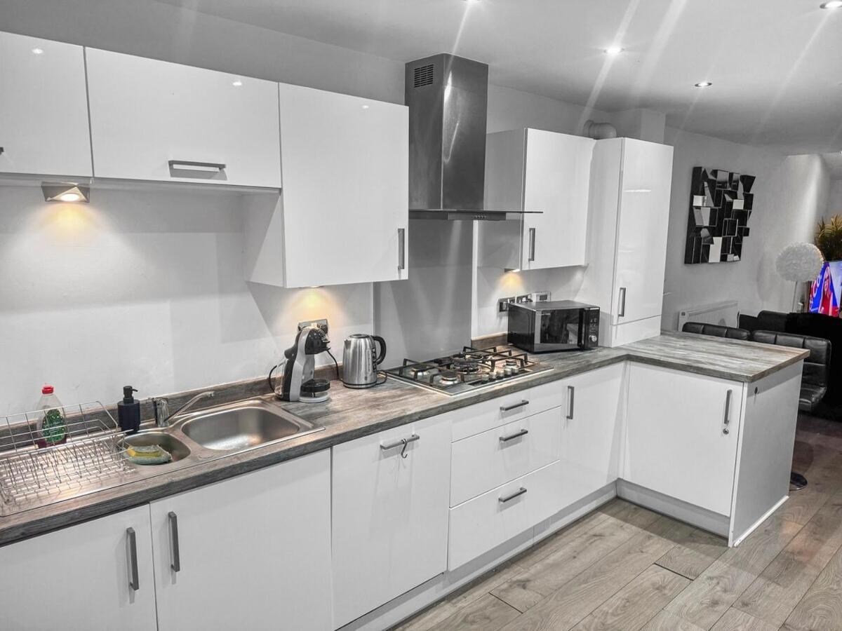 Holiday home Chic 3-br House Ao Arena, Centre,old Trafford Manchester